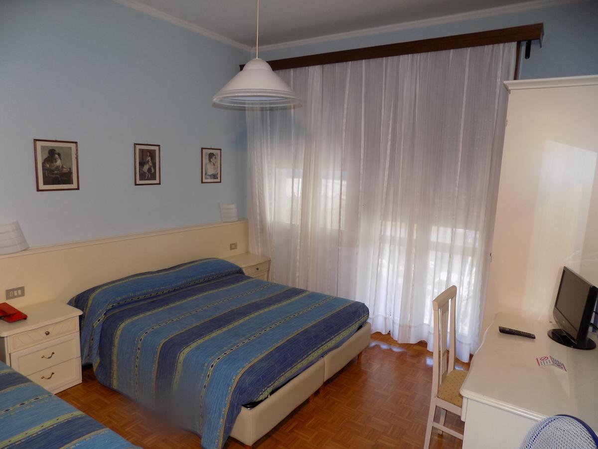 Hotel Udinese Da Aldo Jesolo Buitenkant foto